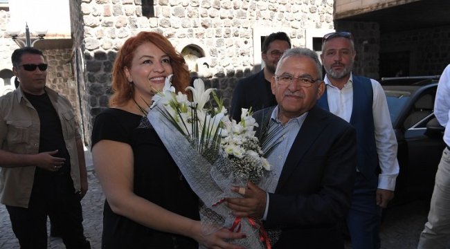 Memduh Büyükkılıç'tan 'turizm' zirvesi