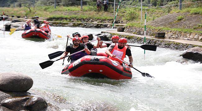 Rize'de ülkeler arası rafting yarışması yapıldı