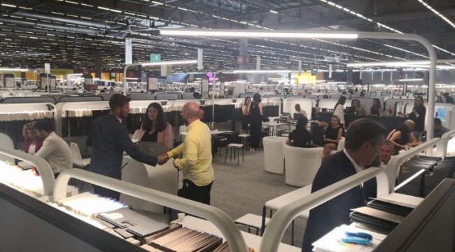 Yünsa Sonbahar Kış 2023-2024 koleksiyonunu tanıttı