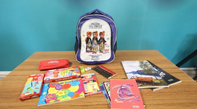 Gaziantep 75 bin ilk okul öğrencisini kırtasiye dolu çantayla karşılayacak