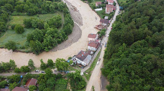 Karabük'te selden zarar gören 8 binanın yıkımına başlandı