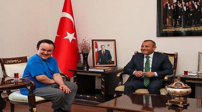 Ordu'da engelli gencin cep telefonu isteği yerine getirildi