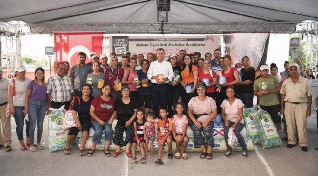 Sebze üreticilerine zirai malzeme desteği