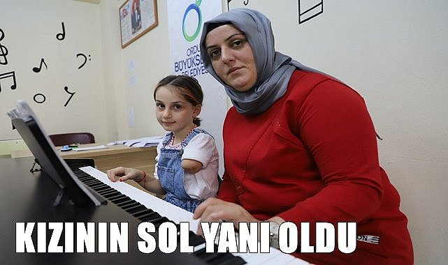 7 yaşındaki Sare engelleri annesiyle birlikte aşıyor