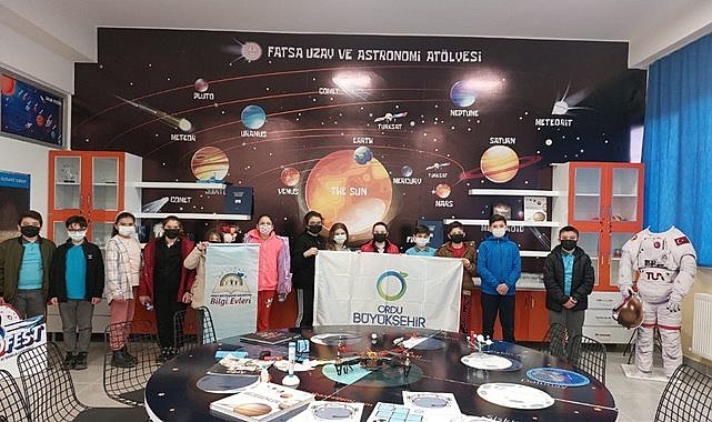 Bilgi Evleri öğrencileri geleceğe taşıyor