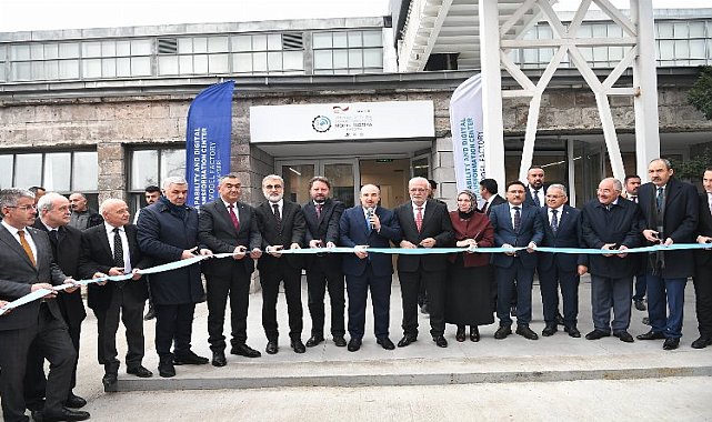 Kayseri Model Fabrika&#039;dan resmi açılış