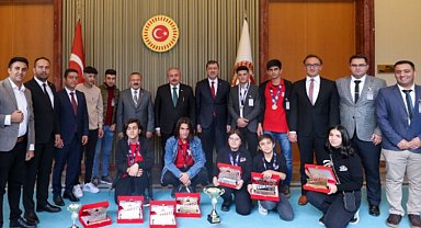 Tokat Zileli mucit gençler TBMM'de