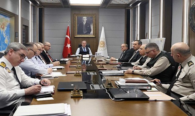 Bakan Akar'dan İsveç'e sert tepki!
