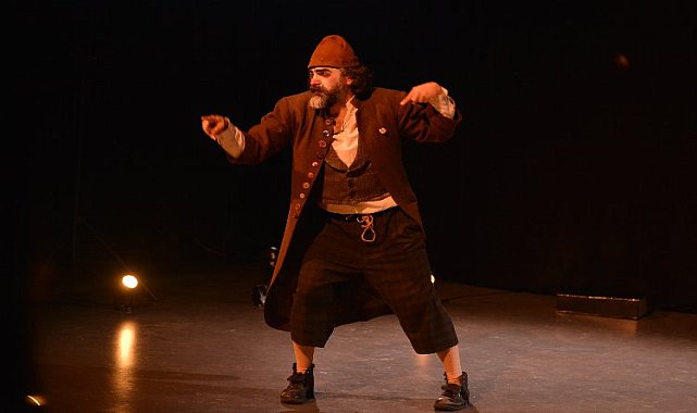 Bursa&#039;da ödüllü oyunun &#039;TAD&#039;ına doyum olmadı