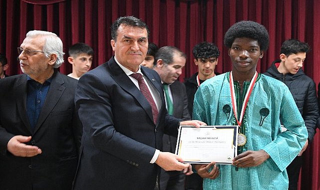 Bursa Osmangazi&#039;de uluslararası lisede karne heyecanı