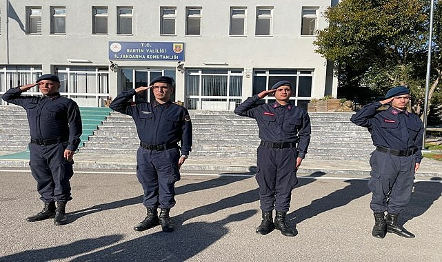 İki ikiz aynı bölükte askerlik yapıyor