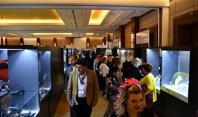 Mücevher sektörü Antalya&#039;da buluştu