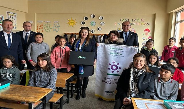 Rotary okullara &#039;Bilim Setleri&#039; dağıtıyor