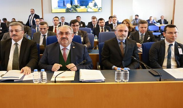 Sözleşmeli personele &#039;kadro&#039; komisyonda görüşülüyor