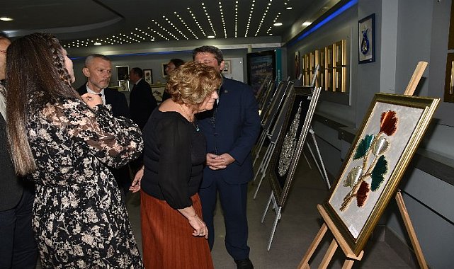 'Tel ve Çivinin Aşkı' Manisa'da sergilendi