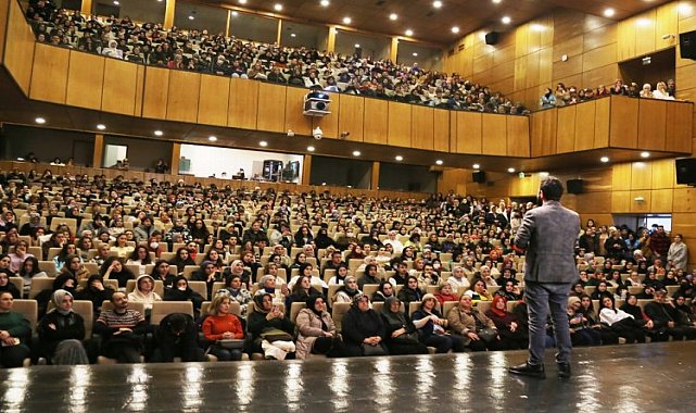 Ünlü Psikolog Gökhan Çınar Rize&#039;de bilgilendirdi