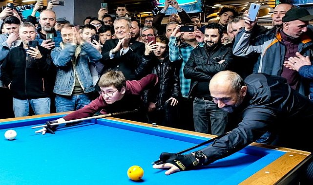 Bursa’da dünya şampiyonundan bilardo şov