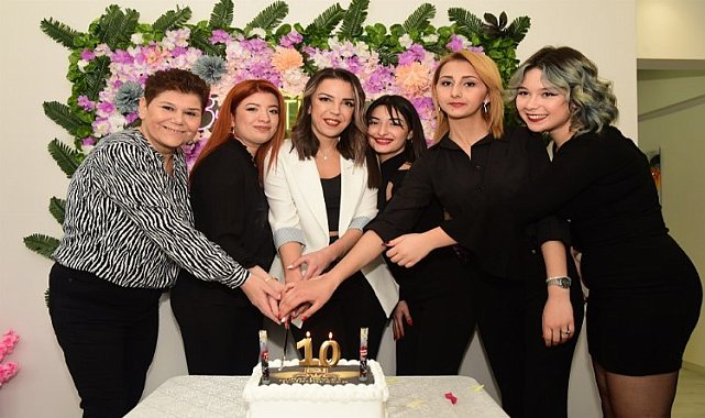 Bursa'da güzellik salonunda 10. yıla sessiz kutlama