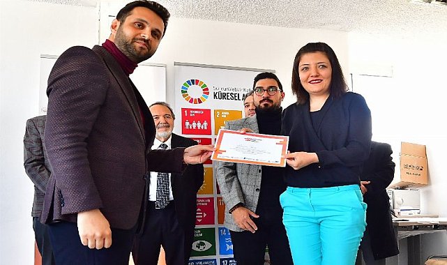 &#039;Geleceğini Kuran Genç Kadınlar&#039; sertifikalandı