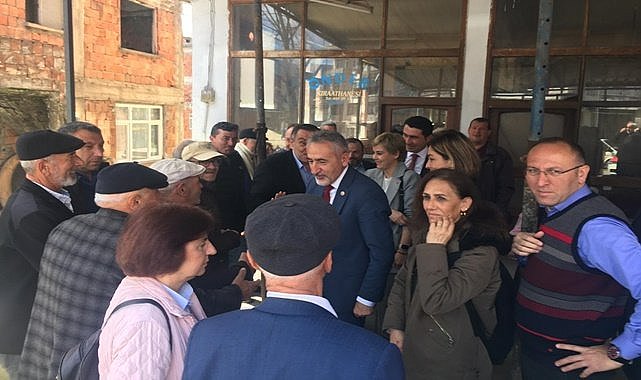 Adıgüzel'den Bakan Özer'e eleştiri: Devletin imkanlarıyla siyaset yapıyor