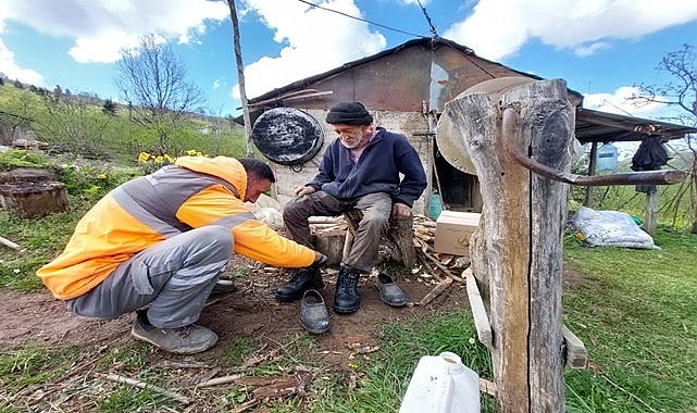 Başkan Tören İbrahim Amcanın duasını aldı