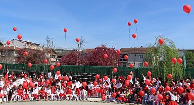 İzmit'te erken 23 Nisan coşkusu yaşandı