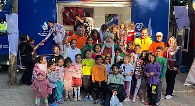 İzmitliler Hatay'da depremzedelerin yaralarını sarmaya devam ediyor