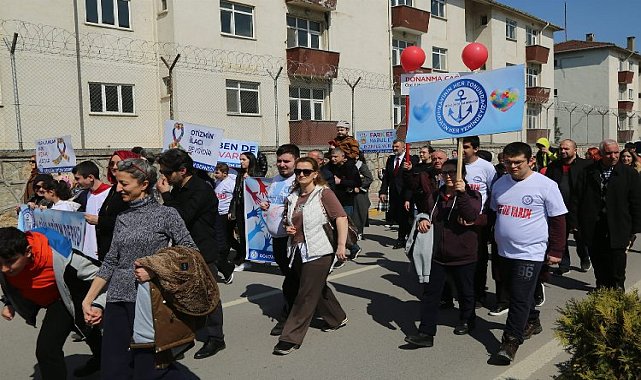 Kocaeli Gölcük&#039;te otizm farkındalığı