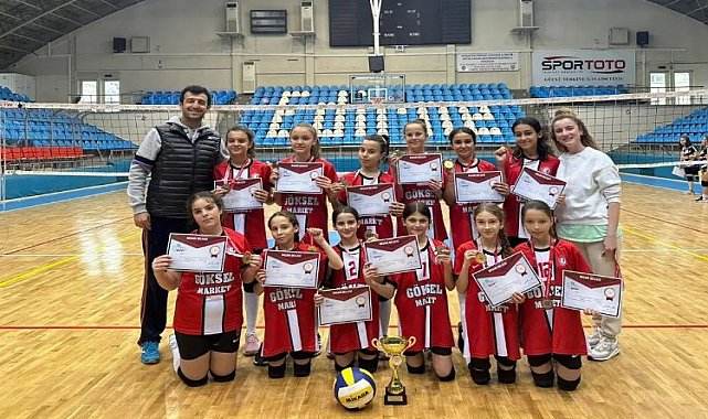 Voleybolda İpsala Atatürk Ortaokulu &#039;İl Şampiyonu&#039; oldu