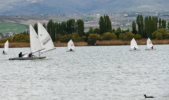 Başkent&#039;te yelken rüzgarı