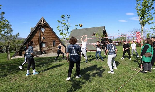 Bursa İnegöl&#039;de &#039;Nöbetçi Kitaphanelere&#039; bahar geldi