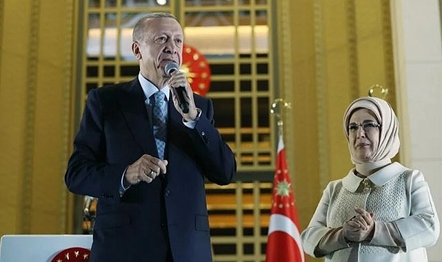 Erdoğan balkon konuşması yaptı