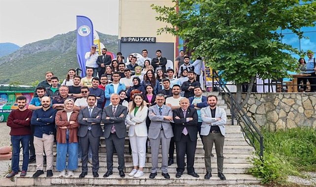 PAÜ&#039;de Büyükşehir Belediyesi Gençlik Noktası açıldı