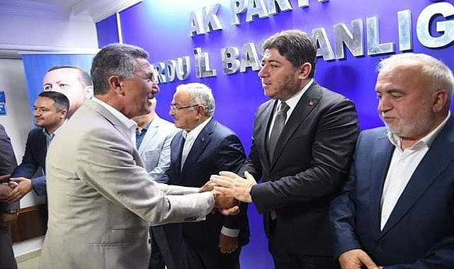 AK Parti'ye bayram erken geldi