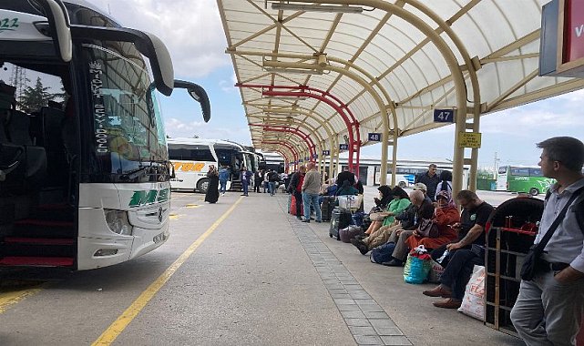 Bursa Terminali'nde bayram hareketliliği