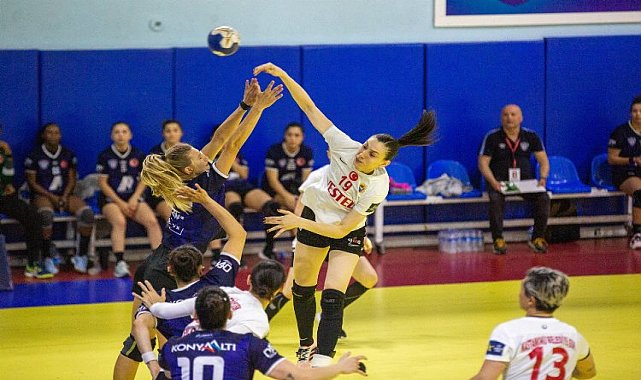 Kadınlar Süper'de şampiyon 5. maçta belirlenecek