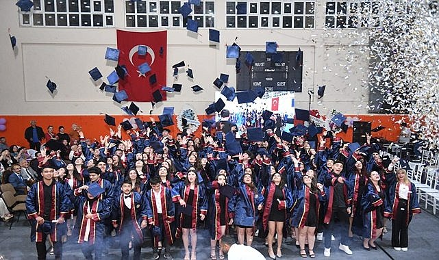 Ordu'nun en köklü okulu Ordu Lisesi 73. dönem mezunlarını verdi