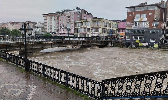 Terme Çayı taştı