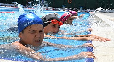 Bursa Osmangazi'nin havuzları cıvıl cıvıl