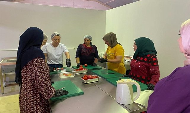 Çiğli&#039;de &#039;sağlıklı atıştırmalıklar&#039; için eğitimler tamamlandı