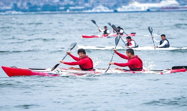 Deniz Kanosu Türkiye yarışları Kocaeli'ye renk getirdi