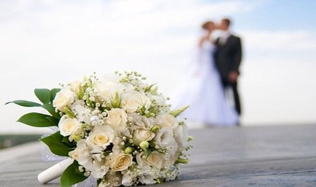 Diyanet&#039;ten &#039;düğün&#039; uyarısı! Şatafata gerek yok, evlilikler kolay olsun