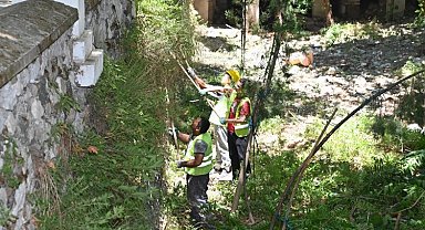 Manisa'da Çaybaşı Deresi temizleniyor