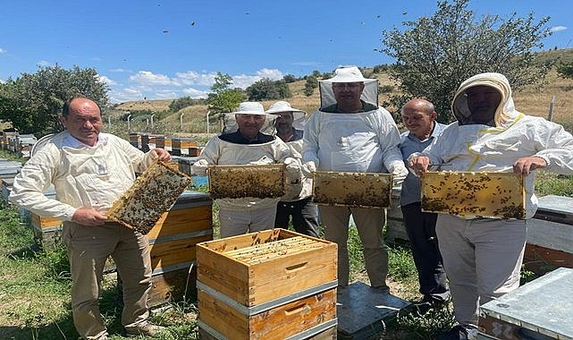 Milletvekili Kaynak, arıcılarla Sivas&#039;ta buluştu