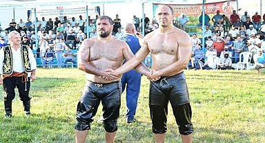 Ordulu Başpehlivanın Kırkpınar'da sırtı erken yere geldi