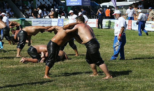 Perşembe Yaylası'nda başpehlivan belli oluyor