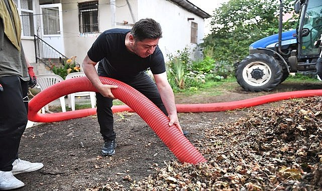 Başkan Tören patoza fındık verdi