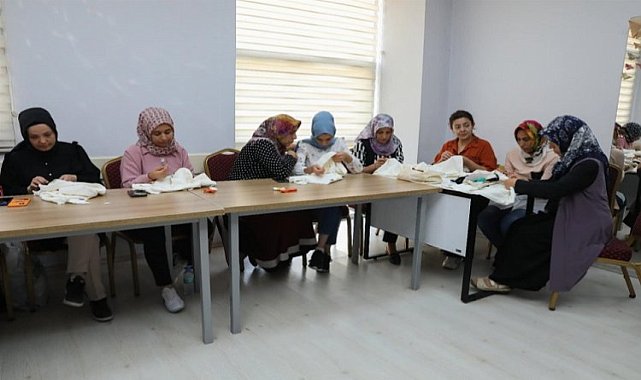 KAYMEK Hacılar&#039;da El Sanatları Kursu sürüyor