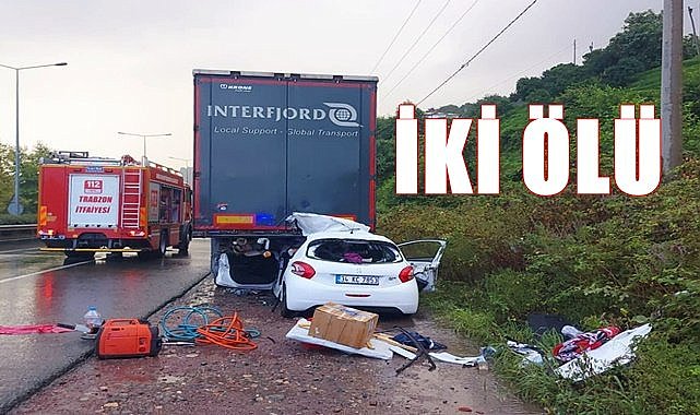 Otomobil park halindeki tıra çarptı