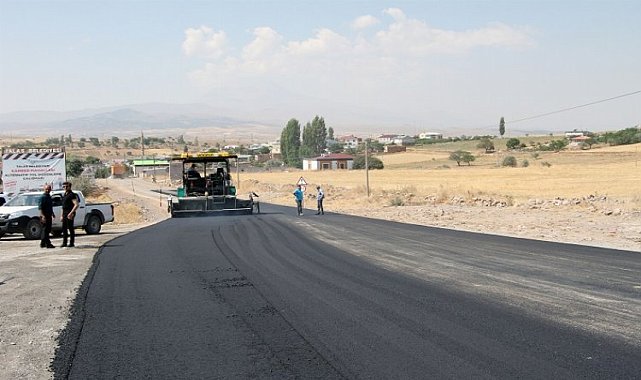 Kayseri Talas Belediyesi&#039;nden Kamber&#039;de asfalt çalışması